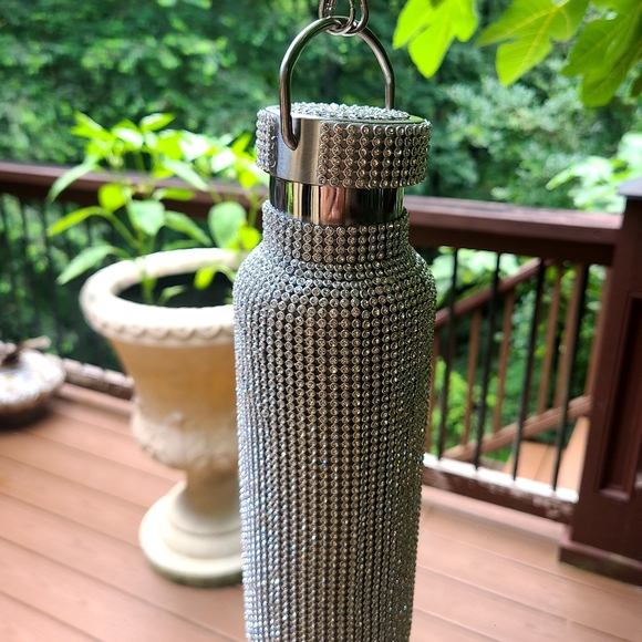 Blinged out water bottle with a chain - Picture 9 of 9